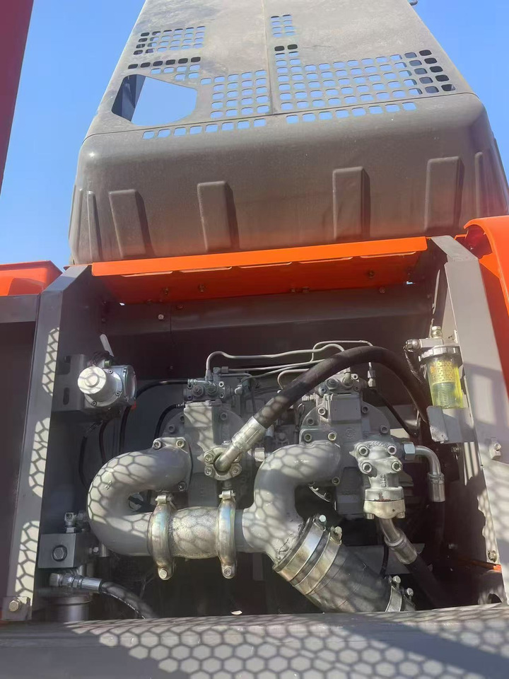 Pásové rýpadlo HITACHI ZX360: obrázok 7 Pásové rýpadlo HITACHI ZX360: obrázok 7