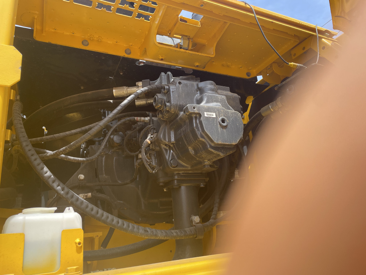 KOMATSU PC350-8 - Pásové rýpadlo: obrázok 4 KOMATSU PC350-8 - Pásové rýpadlo: obrázok 4