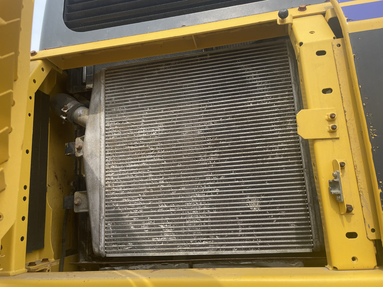 KOMATSU PC400-8R - Pásové rýpadlo: obrázok 3 KOMATSU PC400-8R - Pásové rýpadlo: obrázok 3