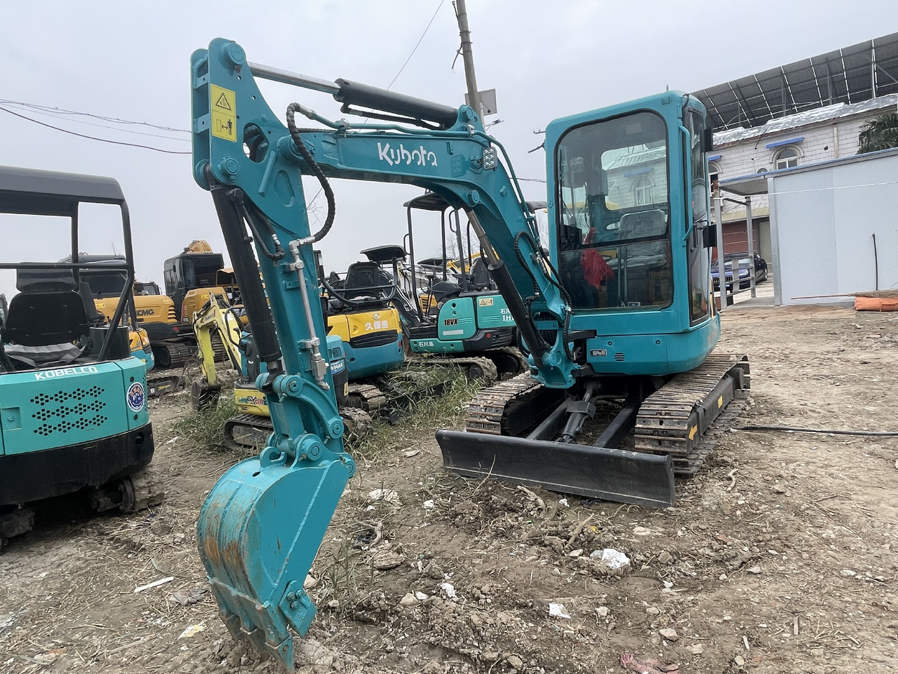 KUBOTA U-30 - Mini rýpadlo: obrázok 3 KUBOTA U-30 - Mini rýpadlo: obrázok 3