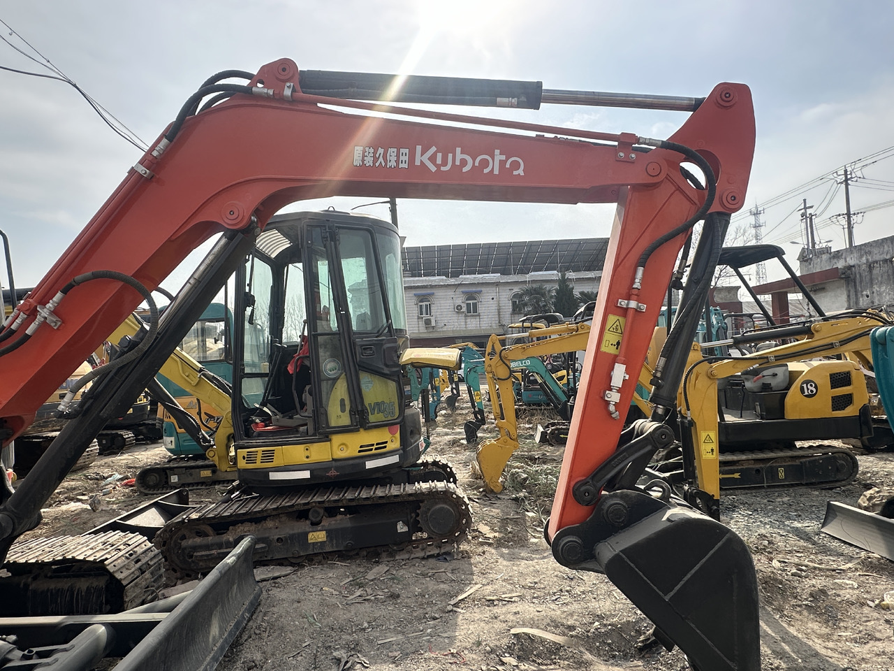 KUBOTA U35-5 - Mini rýpadlo: obrázok 3 KUBOTA U35-5 - Mini rýpadlo: obrázok 3