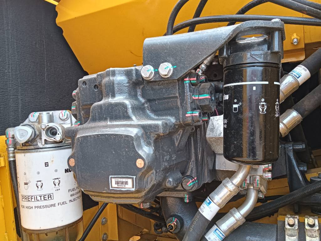 Komatsu PC 210-8 - Pásové rýpadlo: obrázok 4 Komatsu PC 210-8 - Pásové rýpadlo: obrázok 4