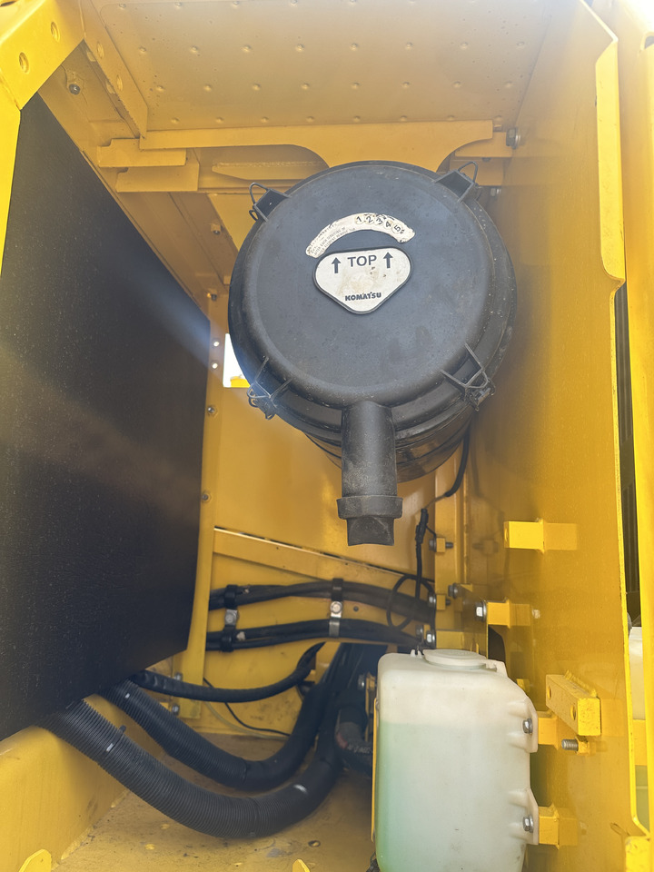 Komatsu PC 240 LC-8 - Pásové rýpadlo: obrázok 5 Komatsu PC 240 LC-8 - Pásové rýpadlo: obrázok 5