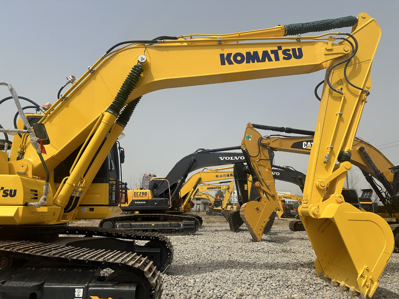 Komatsu PC 240 LC-8 - Pásové rýpadlo: obrázok 3 Komatsu PC 240 LC-8 - Pásové rýpadlo: obrázok 3