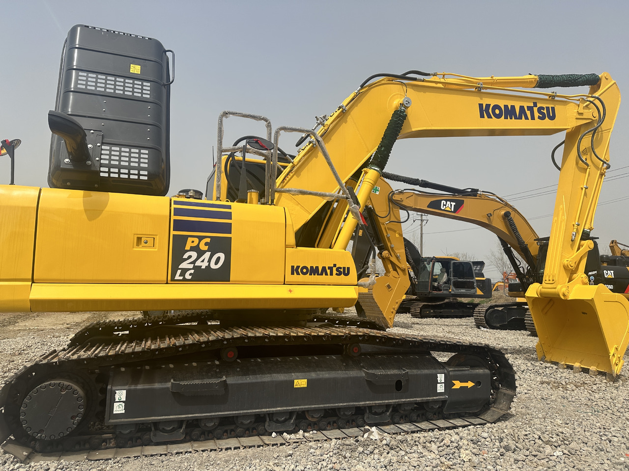 Komatsu PC 240 LC-8 - Pásové rýpadlo: obrázok 2 Komatsu PC 240 LC-8 - Pásové rýpadlo: obrázok 2