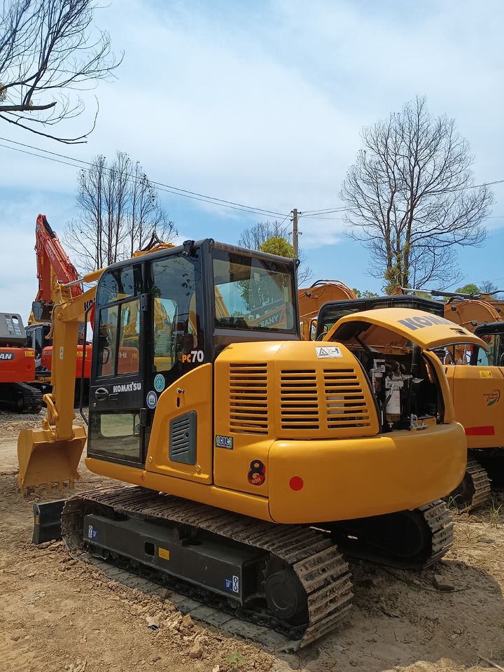Komatsu PC70 - Pásové rýpadlo: obrázok 2 Komatsu PC70 - Pásové rýpadlo: obrázok 2