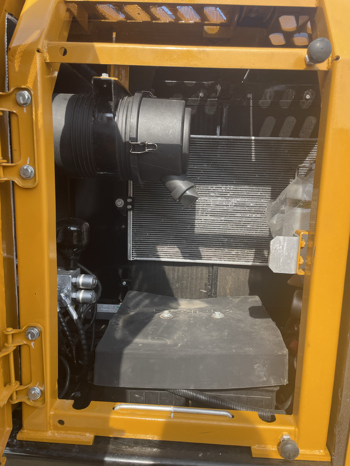 SANY SY75C - Pásové rýpadlo: obrázok 4 SANY SY75C - Pásové rýpadlo: obrázok 4