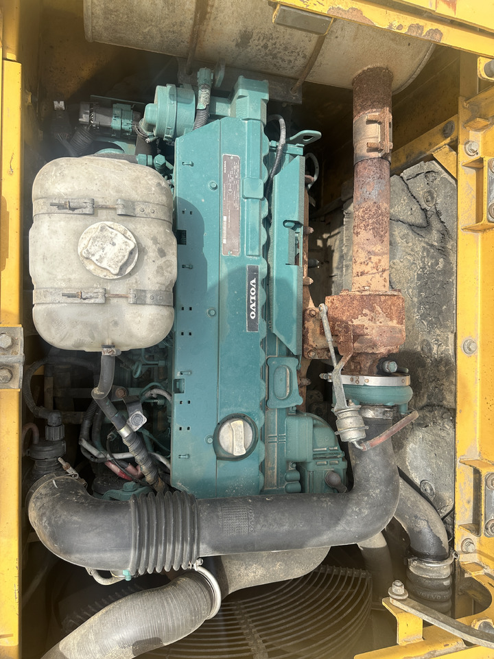 VOLVO EC220D - Pásové rýpadlo: obrázok 5 VOLVO EC220D - Pásové rýpadlo: obrázok 5