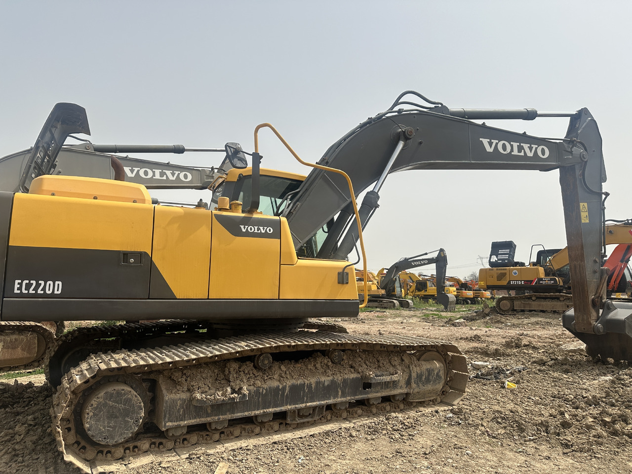 VOLVO EC220D - Pásové rýpadlo: obrázok 3 VOLVO EC220D - Pásové rýpadlo: obrázok 3