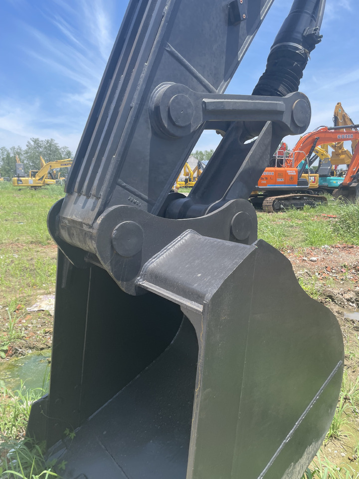 VOLVO EC240 - Pásové rýpadlo: obrázok 4 VOLVO EC240 - Pásové rýpadlo: obrázok 4