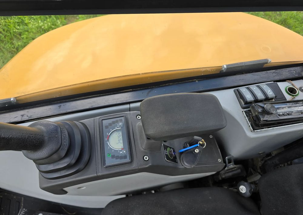 Caterpillar - Mini rýpadlo: obrázok 4 Caterpillar - Mini rýpadlo: obrázok 4