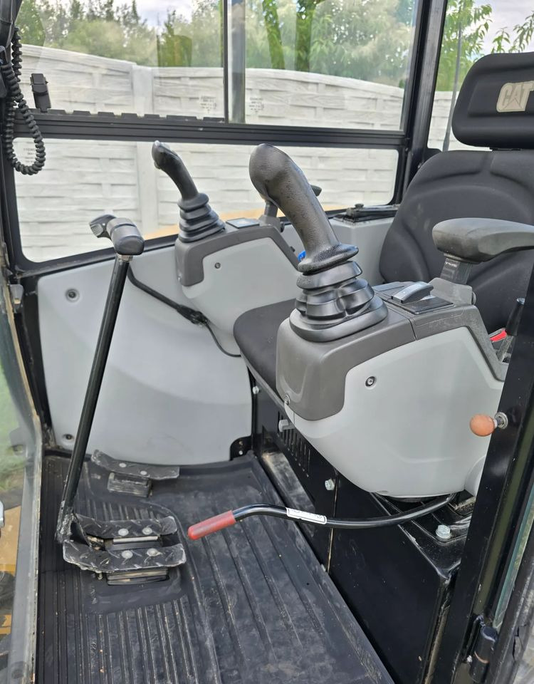 Caterpillar - Mini rýpadlo: obrázok 3 Caterpillar - Mini rýpadlo: obrázok 3