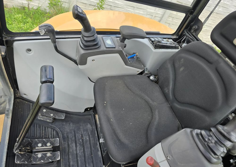 Caterpillar - Mini rýpadlo: obrázok 5 Caterpillar - Mini rýpadlo: obrázok 5