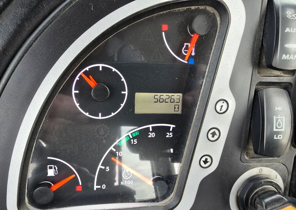 JCB - Rýpadlo-nakladač: obrázok 4 JCB - Rýpadlo-nakladač: obrázok 4