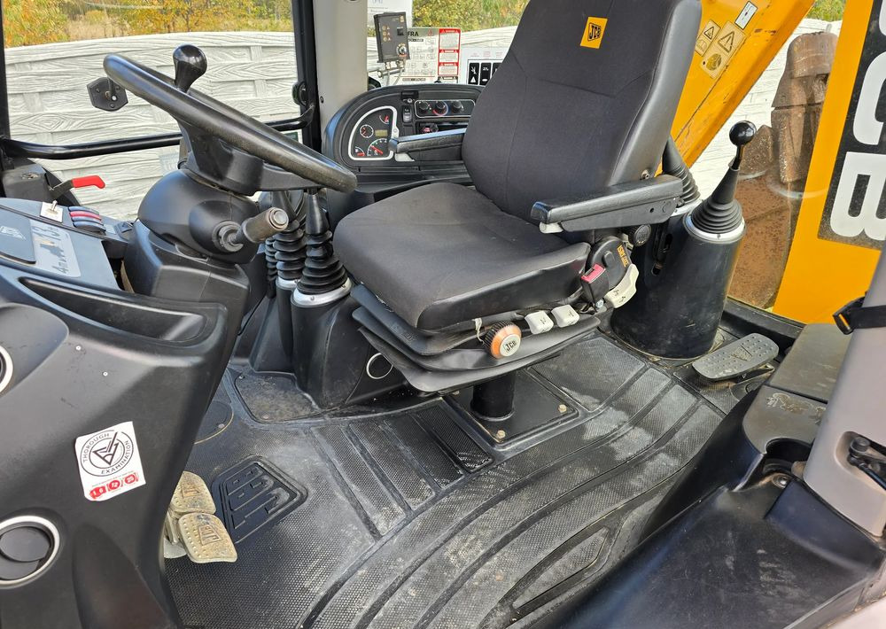 JCB - Rýpadlo-nakladač: obrázok 3 JCB - Rýpadlo-nakladač: obrázok 3