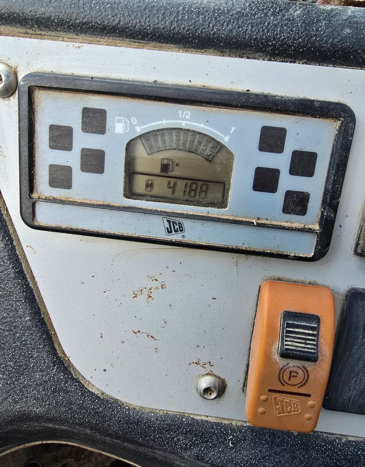 JCB - Šmykom riadený nakladač: obrázok 4 JCB - Šmykom riadený nakladač: obrázok 4