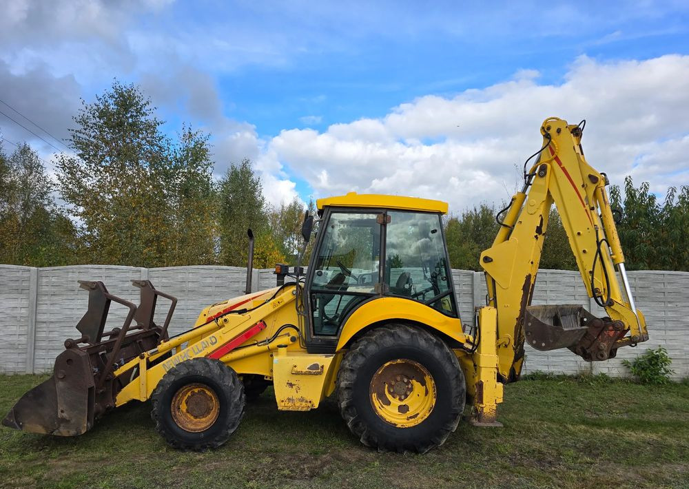 New Holland - Rýpadlo-nakladač: obrázok 5 New Holland - Rýpadlo-nakladač: obrázok 5