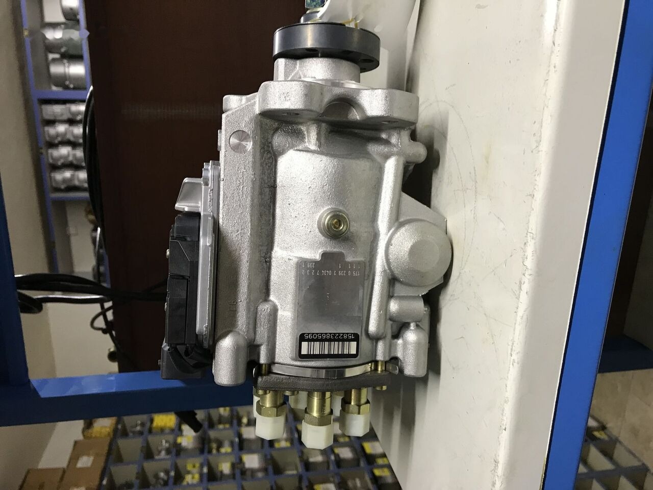 Bosch 2018 51965010612 MAN - Palivové čerpadlo pre Nákladné auto: obrázok 3 Bosch 2018 51965010612 MAN - Palivové čerpadlo pre Nákladné auto: obrázok 3