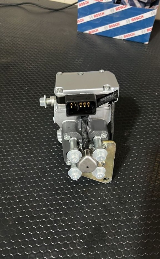 Bosch 2023 0470004015 Bosch Perkins - Palivové čerpadlo pre Rýpadlo: obrázok 1 Bosch 2023 0470004015 Bosch Perkins - Palivové čerpadlo pre Rýpadlo: obrázok 1