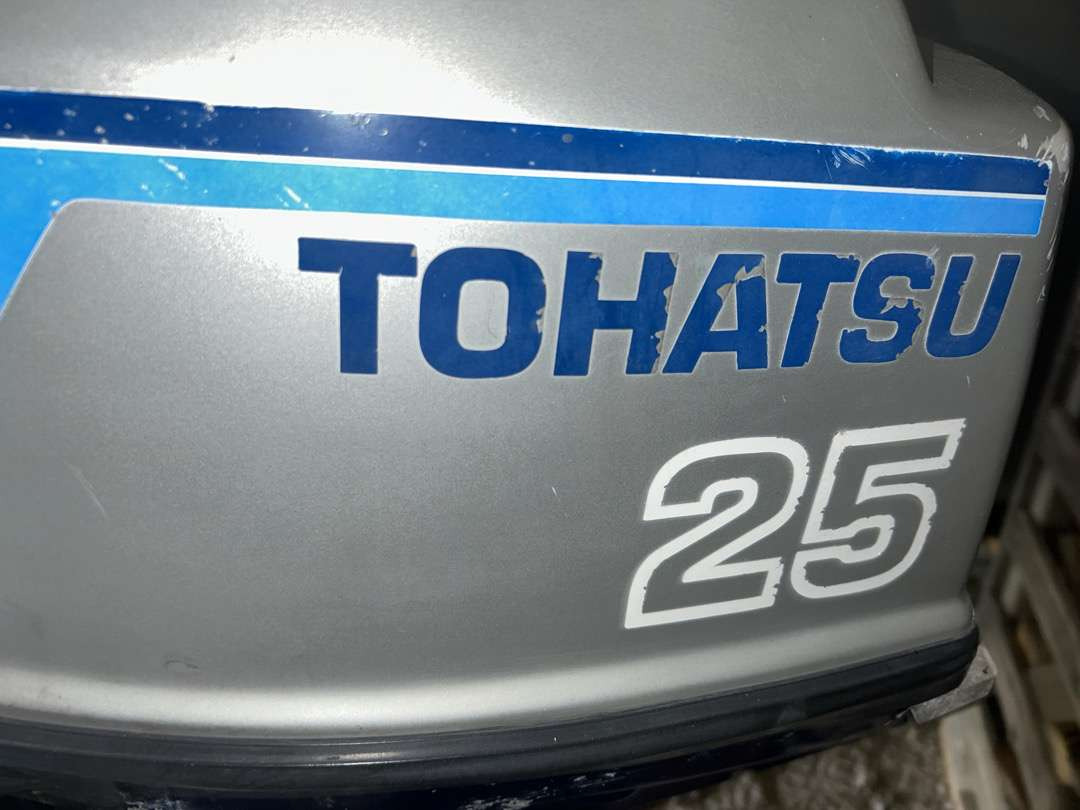1993 Båtmotor Tohatsu 25 hk - Nástroj/ Vybavenie: obrázok 5 1993 Båtmotor Tohatsu 25 hk - Nástroj/ Vybavenie: obrázok 5