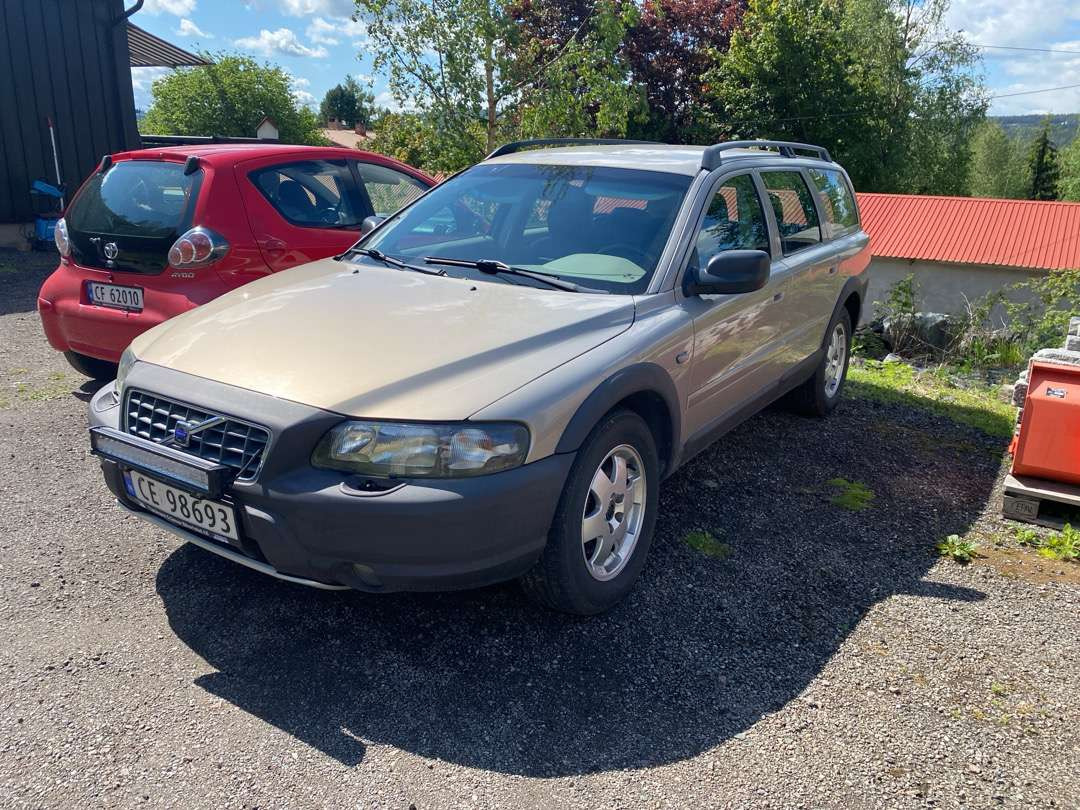 2001 Volvo XC70 EU-GODKJENT (rep.-objekt) - Automobil: obrázok 1 2001 Volvo XC70 EU-GODKJENT (rep.-objekt) - Automobil: obrázok 1