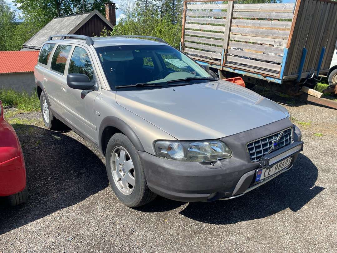 2001 Volvo XC70 EU-GODKJENT (rep.-objekt) - Automobil: obrázok 2 2001 Volvo XC70 EU-GODKJENT (rep.-objekt) - Automobil: obrázok 2