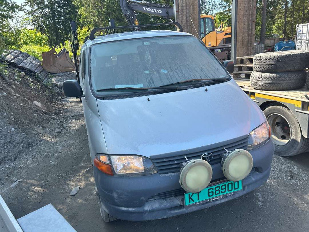 2005 Varebil TOYOTA HIACE 4WD EU-Godkjent - Furgon: obrázok 2 2005 Varebil TOYOTA HIACE 4WD EU-Godkjent - Furgon: obrázok 2