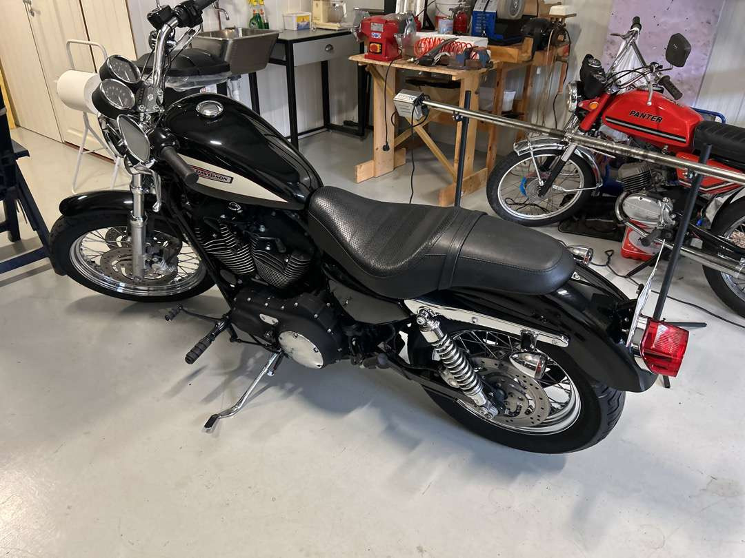 2006 Harley-Davidson XL Sportster 1200 Roadster - Príves na prepravu motocyklov: obrázok 4 2006 Harley-Davidson XL Sportster 1200 Roadster - Príves na prepravu motocyklov: obrázok 4