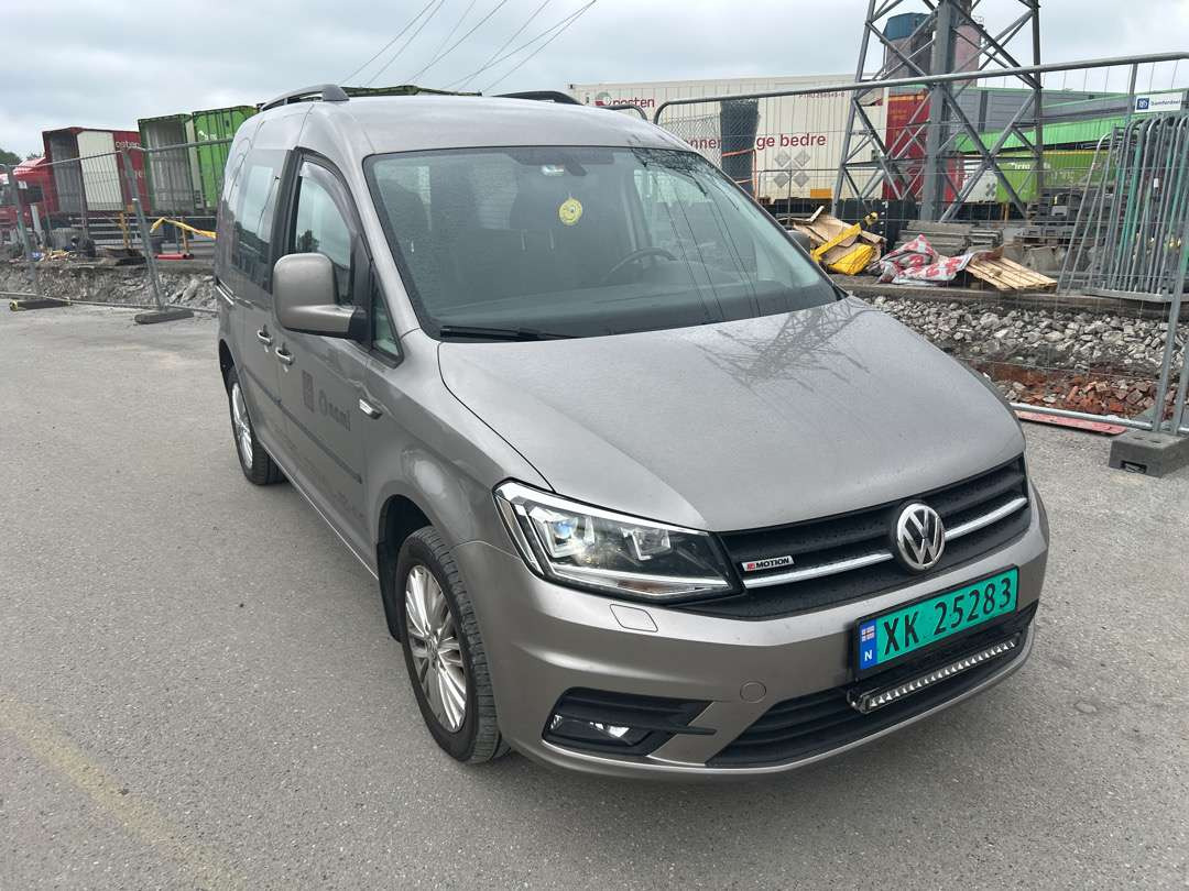 2016 Volkswagen VOLKSWAGEN CADDY EU-godkjent - Malá dodávka: obrázok 2 2016 Volkswagen VOLKSWAGEN CADDY EU-godkjent - Malá dodávka: obrázok 2