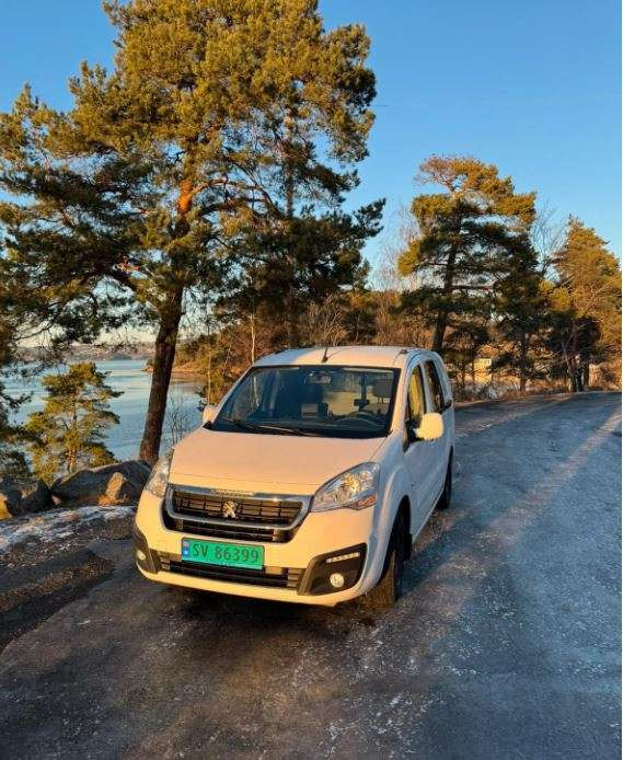 2017 Peugeot Partner Lang utgave EU-godkjent - Automobil: obrázok 1 2017 Peugeot Partner Lang utgave EU-godkjent - Automobil: obrázok 1