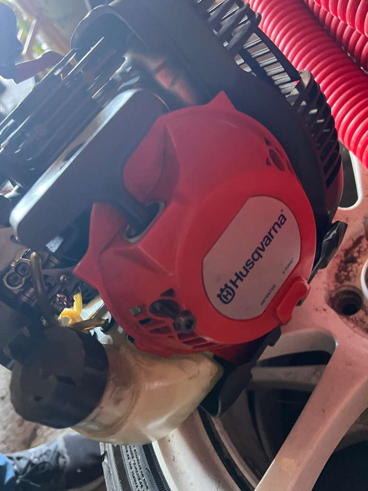 Husqvarna kantklipper repobjekt - Záhradná kosačka: obrázok 3 Husqvarna kantklipper repobjekt - Záhradná kosačka: obrázok 3