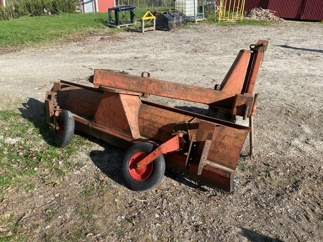 Helt og fint brøyteskjær - Poľnohospodárske stroje: obrázok 3 Helt og fint brøyteskjær - Poľnohospodárske stroje: obrázok 3