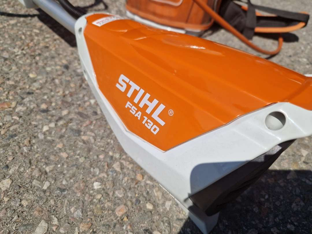 STIHL FSA 130 med AR 3000 ryggsekkbatteri – kraftig og stillegående profftrimmer - Príves na prepravu motocyklov: obrázok 3 STIHL FSA 130 med AR 3000 ryggsekkbatteri – kraftig og stillegående profftrimmer - Príves na prepravu motocyklov: obrázok 3