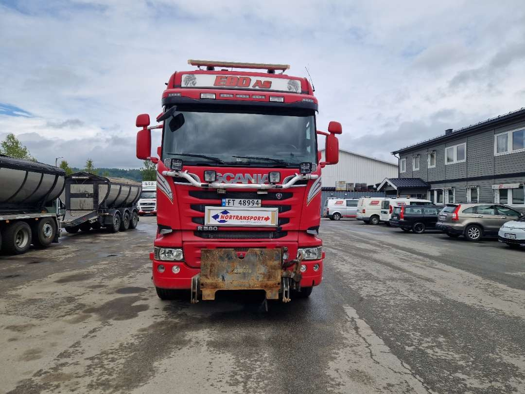 Scania R580 Brøytebil med sideplog og hydraulisk saltsystem - Hákový nosič kontajnerov: obrázok 1 Scania R580 Brøytebil med sideplog og hydraulisk saltsystem - Hákový nosič kontajnerov: obrázok 1