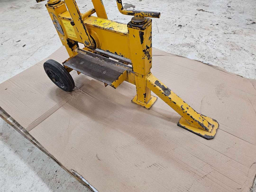 Sten kutter fra Revo Compact 35 - Vybavenie garáže/ Dielne: obrázok 3 Sten kutter fra Revo Compact 35 - Vybavenie garáže/ Dielne: obrázok 3