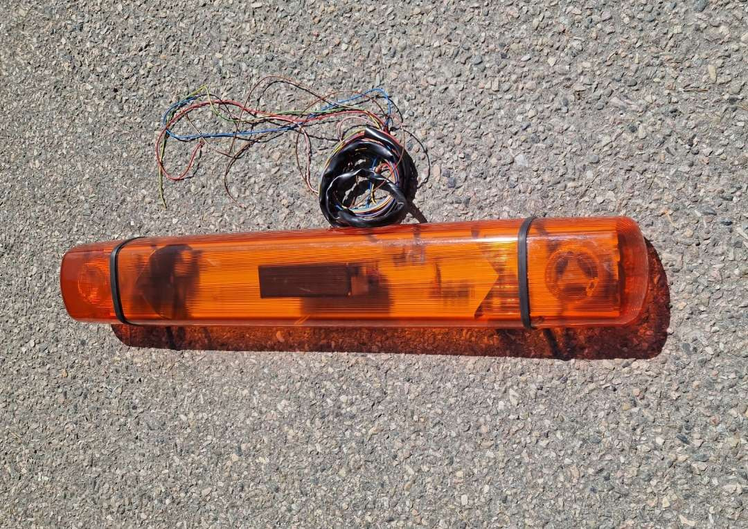 Varsellysbjelke – Puente Serie 3000 (12V / 24V - Príves na prepravu motocyklov: obrázok 3 Varsellysbjelke – Puente Serie 3000 (12V / 24V - Príves na prepravu motocyklov: obrázok 3