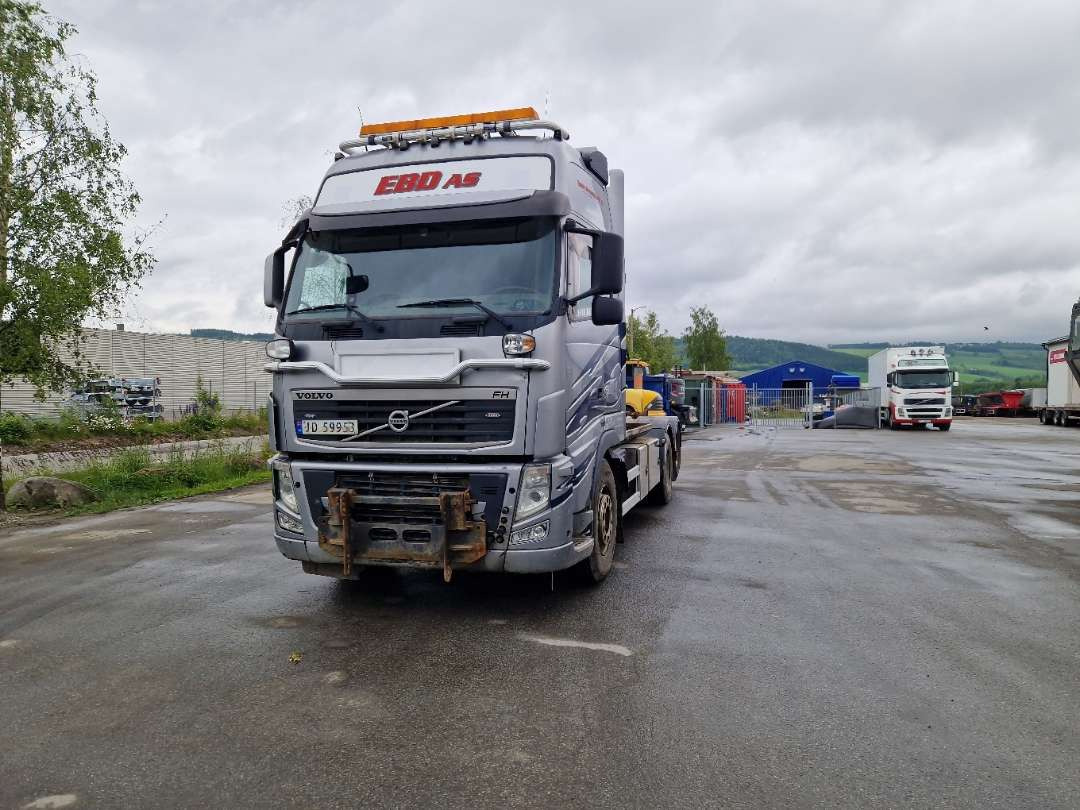 Volvo FH6X2-Krokbil med hydraulisk brøyteutstyr - Hákový nosič kontajnerov: obrázok 5 Volvo FH6X2-Krokbil med hydraulisk brøyteutstyr - Hákový nosič kontajnerov: obrázok 5