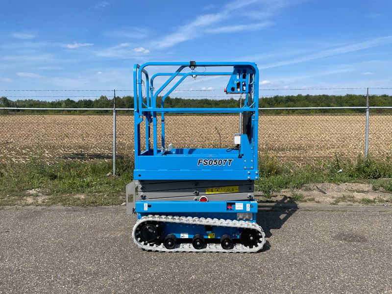 Fronteq FS0507T Tracked Scissor Lift - Samohybná plošiny: obrázok 4 Fronteq FS0507T Tracked Scissor Lift - Samohybná plošiny: obrázok 4