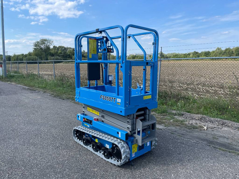 Fronteq FS0507T Tracked Scissor Lift - Samohybná plošiny: obrázok 3 Fronteq FS0507T Tracked Scissor Lift - Samohybná plošiny: obrázok 3