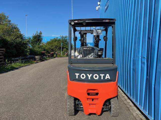 Toyota Traigo 80 - Elektrický vysokozdvižný vozík: obrázok 4 Toyota Traigo 80 - Elektrický vysokozdvižný vozík: obrázok 4