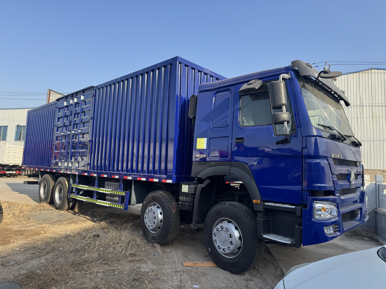 HOWO - Skříňový nákladní auto: obrázok 1 HOWO - Skříňový nákladní auto: obrázok 1