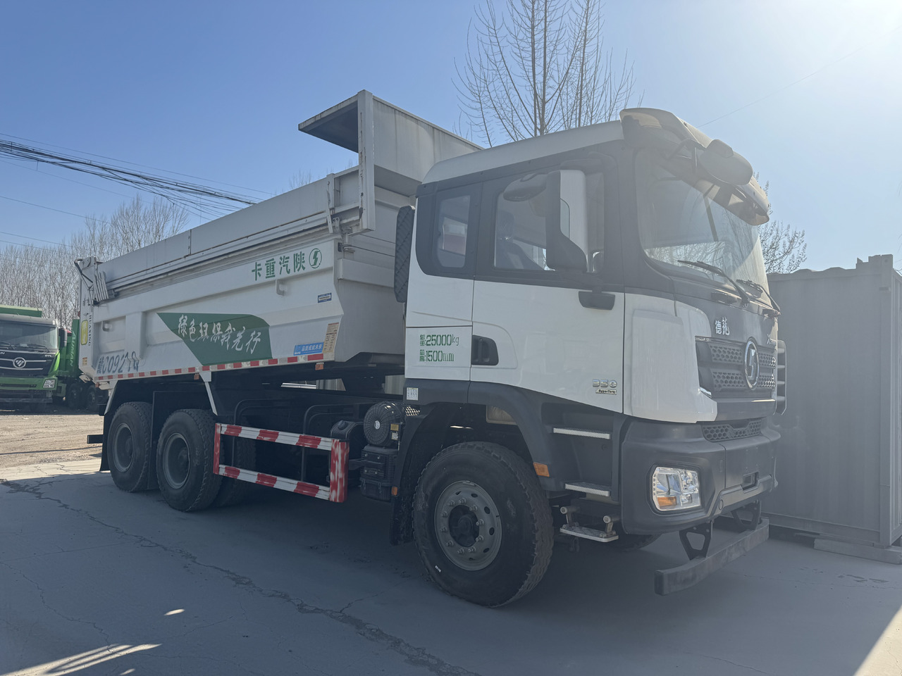 SHACMAN X3000 - Sklápač: obrázok 2 SHACMAN X3000 - Sklápač: obrázok 2