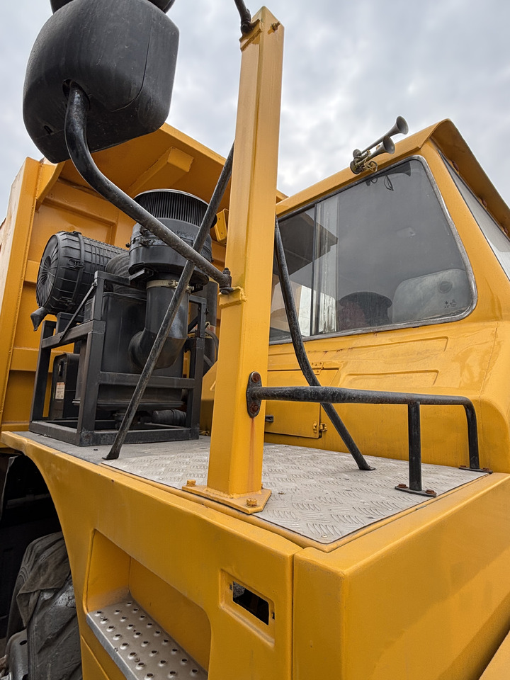 SINOTRUCK - Sklápač: obrázok 3 SINOTRUCK - Sklápač: obrázok 3