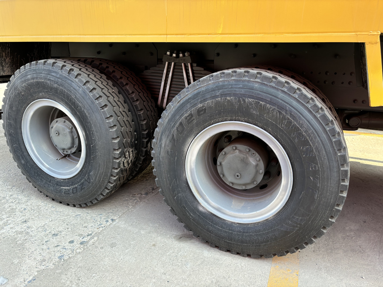 SINOTRUK HOWO - Sklápač: obrázok 5 SINOTRUK HOWO - Sklápač: obrázok 5