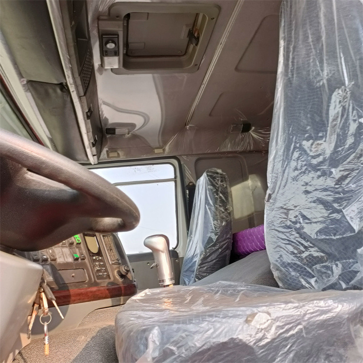 Sinotruck - Sklápač: obrázok 3 Sinotruck - Sklápač: obrázok 3