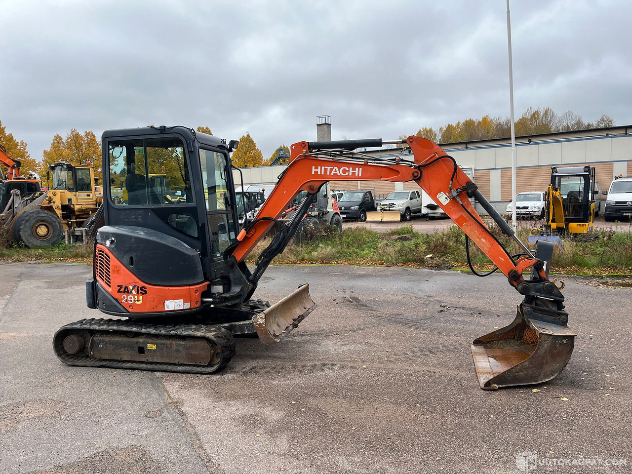 Hitachi Zaxis 29U, kaivinkone kallistajalla ja tyvitaitolla, 2014, Kouvola - Mini rýpadlo: obrázok 5 Hitachi Zaxis 29U, kaivinkone kallistajalla ja tyvitaitolla, 2014, Kouvola - Mini rýpadlo: obrázok 5