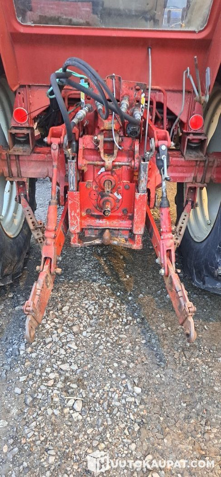 International 585XL, 1985, Diesel, 6 147 h Traktori, Kruunupyy - Traktor: obrázok 5 International 585XL, 1985, Diesel, 6 147 h Traktori, Kruunupyy - Traktor: obrázok 5