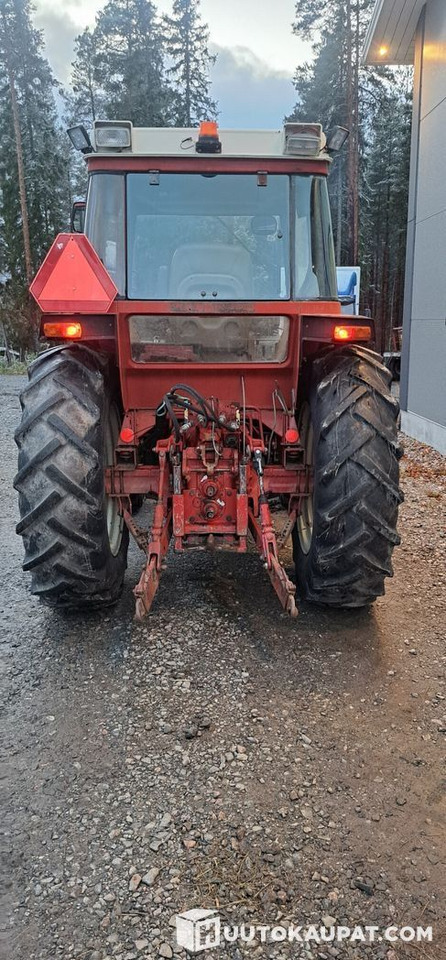 International 585XL, 1985, Diesel, 6 147 h Traktori, Kruunupyy - Traktor: obrázok 3 International 585XL, 1985, Diesel, 6 147 h Traktori, Kruunupyy - Traktor: obrázok 3