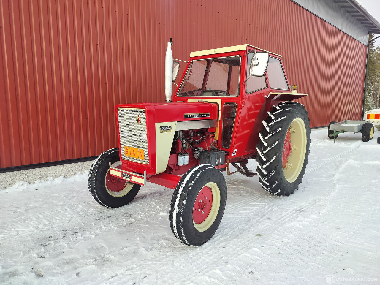International 724, Oulu - Traktor: obrázok 1 International 724, Oulu - Traktor: obrázok 1