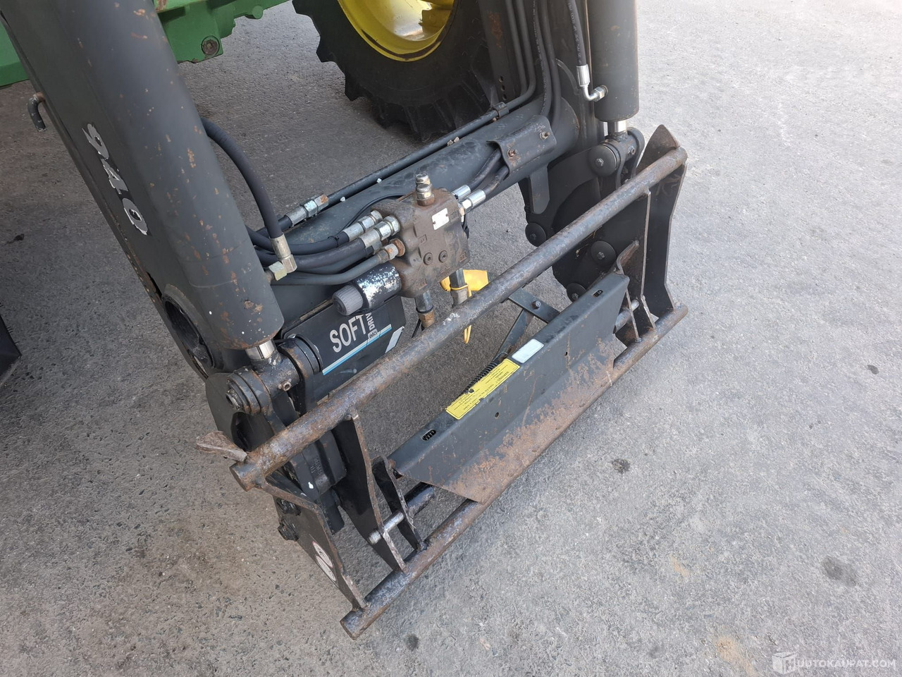 John Deere 6400, 1997 Traktori, Sis alv 25,5%, Nurmijärvi - Traktor: obrázok 5 John Deere 6400, 1997 Traktori, Sis alv 25,5%, Nurmijärvi - Traktor: obrázok 5